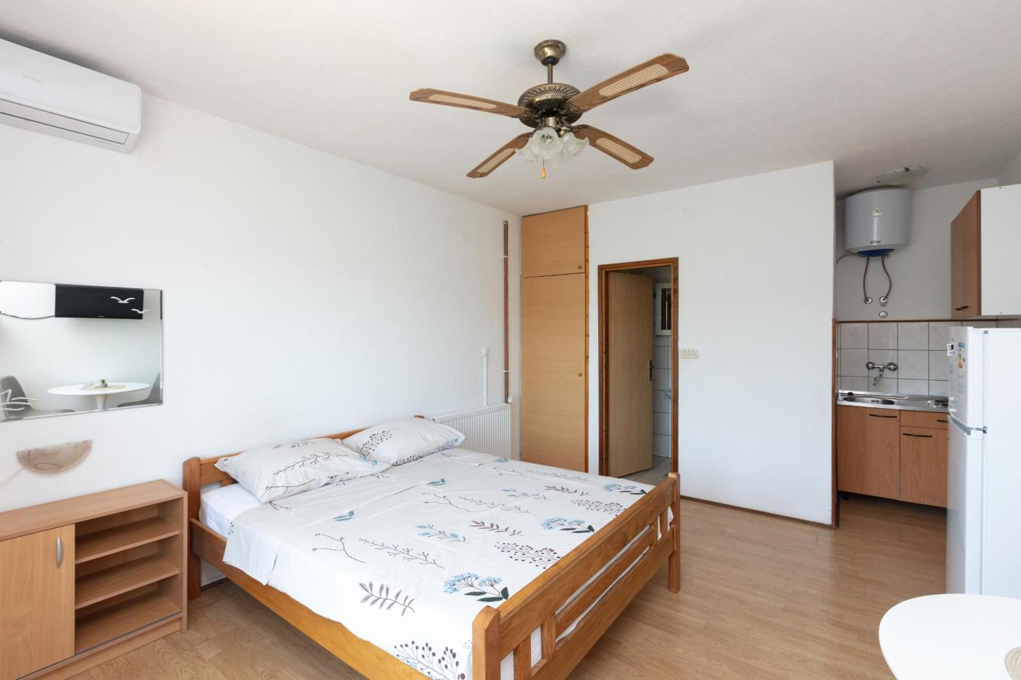 Apartments With A Parking Space Pirovac, Sibenik - 13263 Pokój zdjęcie