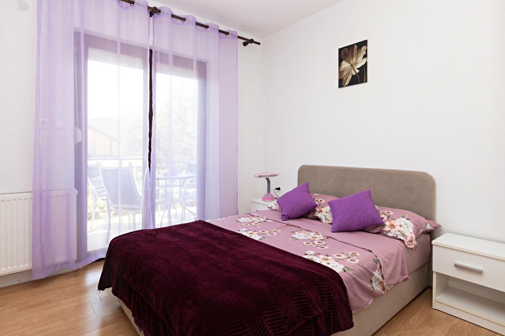 Apartments With A Parking Space Pirovac, Sibenik - 13263 Zewnętrze zdjęcie